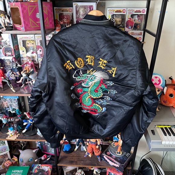 Vintage Korea Dragon Souvenir Jacket Black Embroidered Satin Men’s M-L